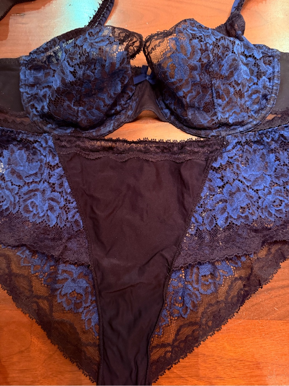 Simone Perele 34D. L panty Blue Lace Underwire Bra & Lace Bikini Panty Set -